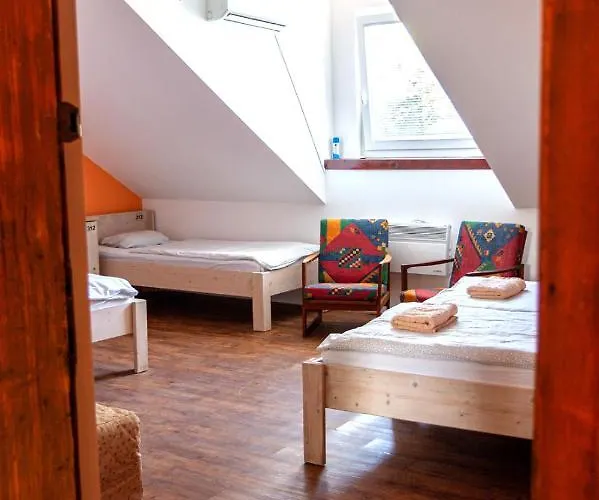 Vila Veselova, City Center ホステル