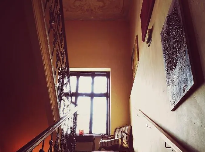 Vila Veselova, City Center 旅馆 *