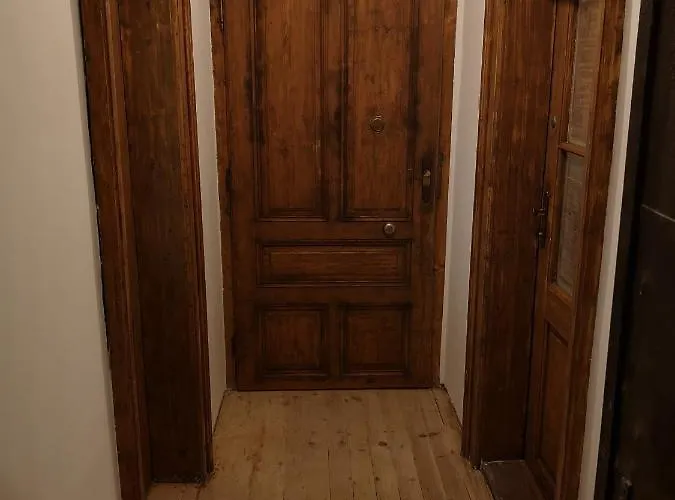 Vila Veselova, City Center *